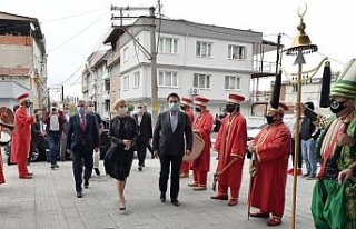 Gagauzya’nın ilk Türk kadın Başkanı’na mehterli...