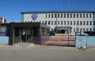 İzmir’de tırnakçılık yapan 4 zanlı yakalandı