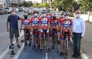Karesi Belediyespor bisiklet takımı turnuvalara...