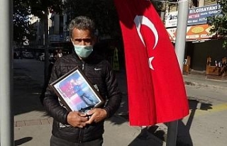 HDP İzmir önünde evlat nöbetine, bir baba daha...