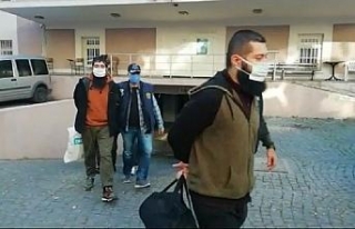 İzmir’de gözaltına alınan 5 DEAŞ üyesi adliyeye...