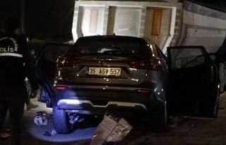 İzmir’deki trafik kazasında polis memuru hayatını...