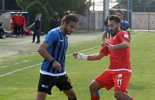 TFF 2. Lig: Karacabey Belediyespor: 4 - Sivas Belediyespor:...