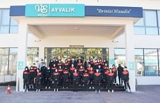 Yüksekova Belediyespor Kadın Futbol Takımı, Ayvalık’ta...