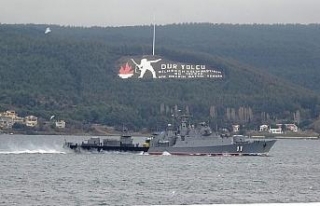 Bulgar savaş gemisi ‘Smeli’ Çanakkale Boğazı’ndan...