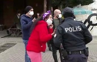 Bursa’da maskesiz kadın önce polise saldırdı,...