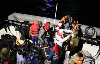 Çanakkale açıklarında 53 düzensiz göçmen kurtarıldı