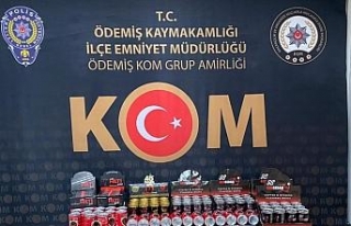 İzmir’de cinsel içerikli ürün ve uyuşturucu...
