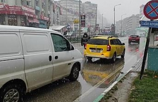 Bursa şehir merkezinde yoğun kar