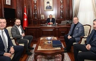Bursaspor Başkanı Erkan Kamat ve yönetim kurulu,...