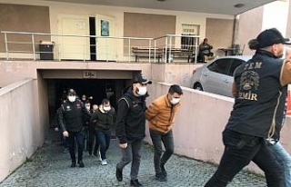 İzmir merkezli FETÖ operasyonda 40 tutuklama daha