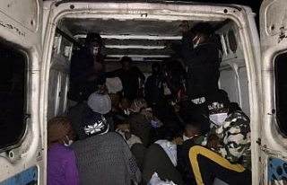 İzmir’de Kongo uyruklu 25 göçmen yakalandı
