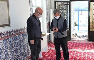 İzmir’deki camide HES kodlu ibadet