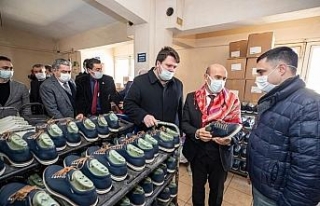 İzmir’in ayakkabı markası geliyor