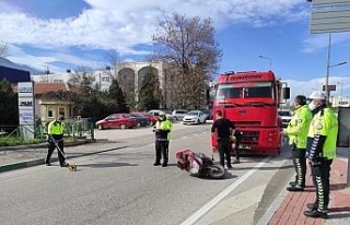 Bursa’da kamyonun çarptığı motosiklet sürücüsü...