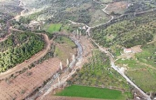 İzmir’de sel tarım arazilerini vurdu