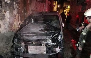 İzmir’de yangın paniği: 2 otomobil ve 1 iş yeri...
