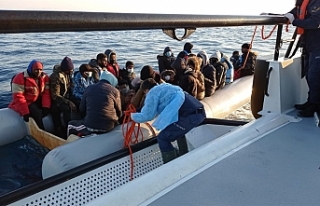 Ayvalık’ta 36 düzensiz göçmen kurtarıldı