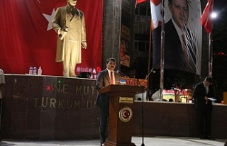 Kaymakam Ünsal, "Türkiye Geçilmez"