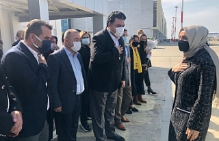 Dr.Leyla Şahin Usta Edremit Havalimanı'na indi,...