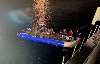 Ayvalık’ta 39 sığınmacı kurtarıldı