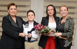 Anneler Türkiye ve dünya satranç şampiyonu olan...