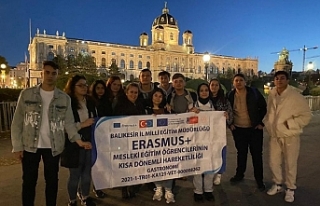 Cunda MTAL Öğrencileri Prag’dan Döndü