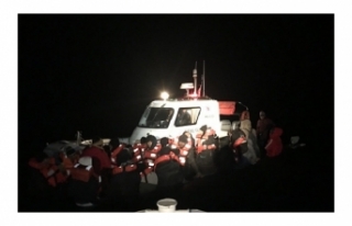 Ayvalık açıklarında 42 göçmen kurtarıldı