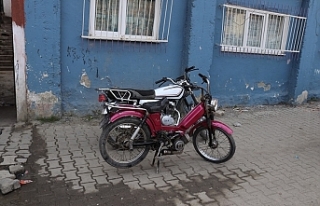 Azılı motosiklet hırsızlarını Edremit polisi...