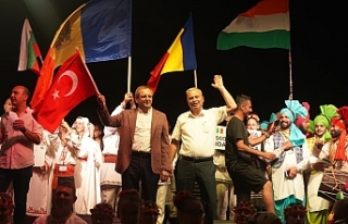 8. Ayvalık Deniz-Kum-Güneş ve Halk Dansları Festivali...