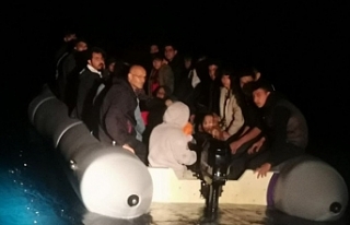 Ayvalık’ta 43 göçmen Sahil Güvenlik’ten kaçamadı