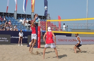 Plaj Voleybolu Avrupa Kupası maçları Burhaniye'de...