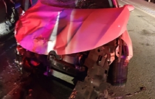 Burhaniye'de kaza üstüne kaza: 6 yaralı