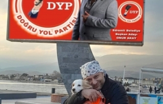 DYP Edremit'te sanatçı Onur Akay'ı belediye...