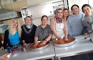 Burhaniyeli kadınlar Gaziantep Mutfağını öğreniyor