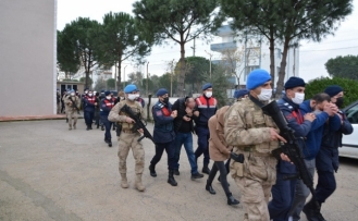Jandarma torbacıları topladı
