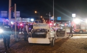 Susurluk'ta kaza ucuz atlatıldı: 3 yaralı