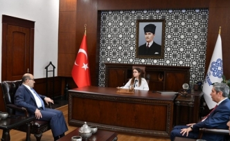 Vali Ustaoğlu'nun koltuğuna Cemre Bulgurcu oturdu