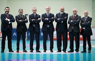 Türkiye Hentbol Federasyonu'nun yeni MYK'sında iki İzmir'li yer buldu.