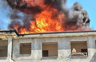 Gömeç’te bir inşaatta çatı katında yangın çıktı