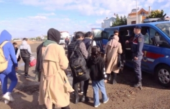 Ayvalık’ta 36 göçmen jandarmadan kaçamadı