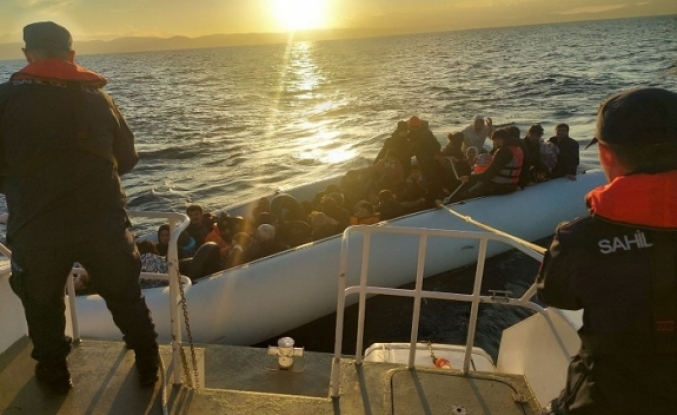 Ayvalık’ta Sahil Güvenlikten 102 göçmen operasyonu