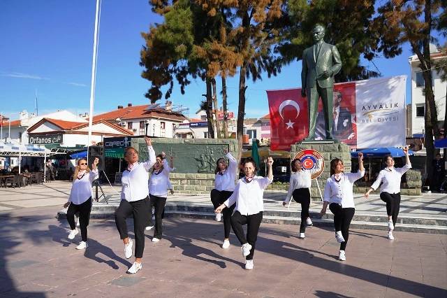 Ayvalık’ta Muhtarlar Günü kutlandı