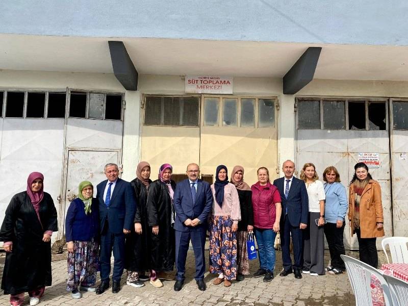 Vali İsmail Ustaoğlu’dan çat kapı çiftçi ziyareti