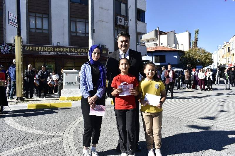 Havran’da 102. Cumhuriyet Yılı Coşkusu, Hamambaşı Meydanı’nı boş bırakmadı