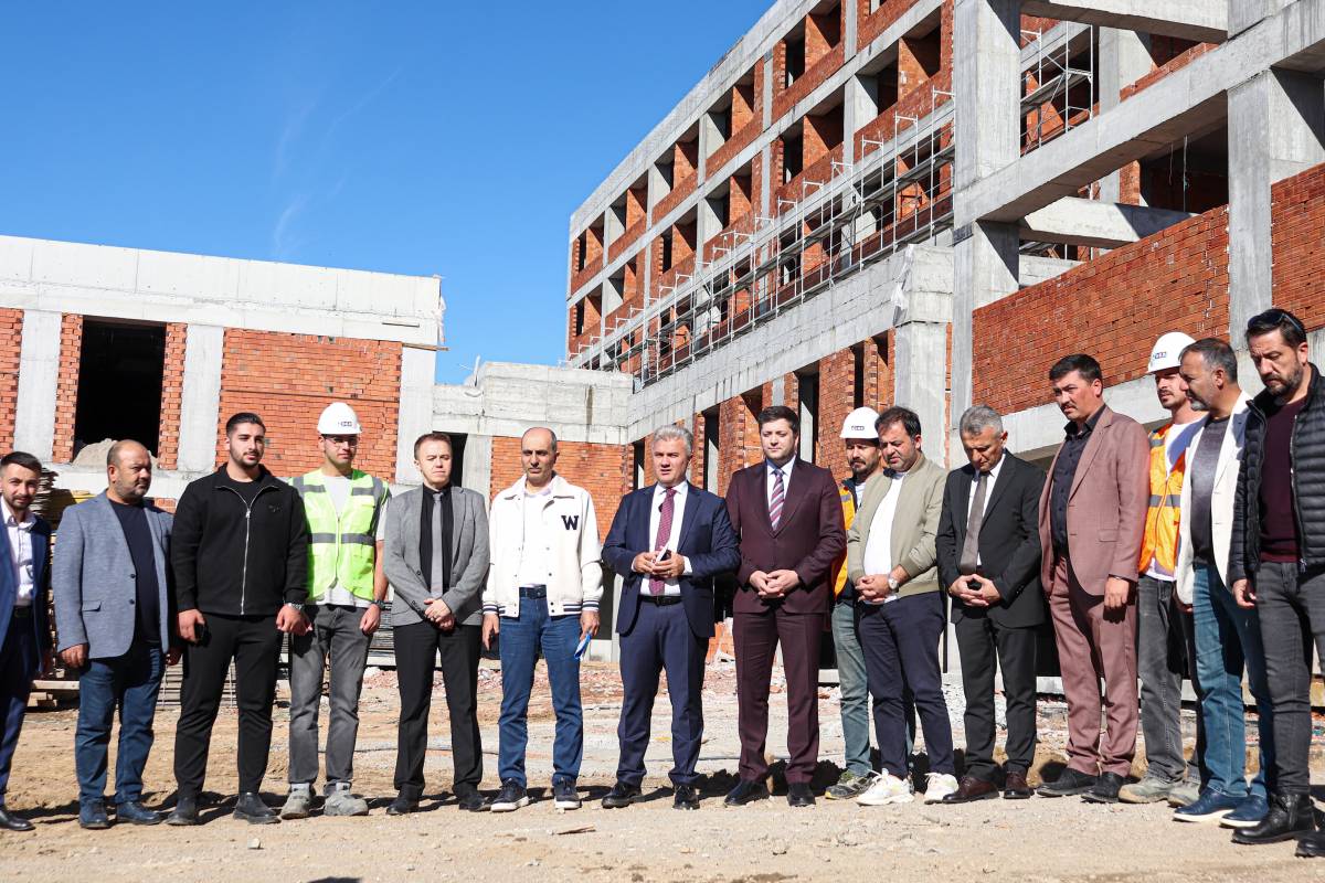 Mustafa Canbey: “Edremit Devlet Hastanesi, Körfez Bölgemizin Sağlık Üssü Olacak”