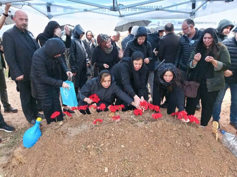 Başkan Akın’ın kayınpederi hüzünle son yolcuğuna uğurlandı