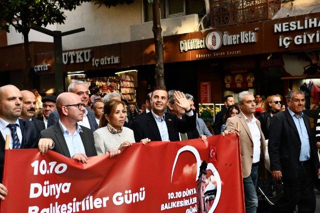 Büyükşehirden Dünya Balıkesirliler Günü’nde muhteşem kortej