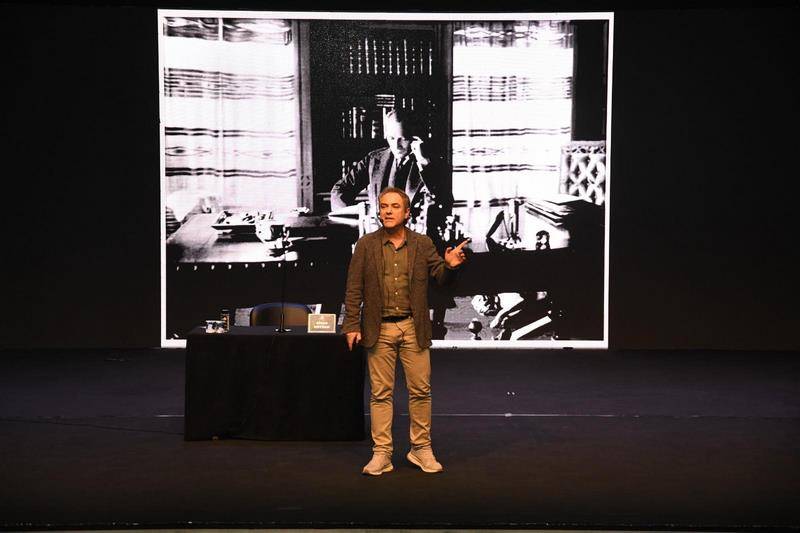 Sinan Meydan, Balıkesir’de ‘Kurtuluştan Kuruluşa Cumhuriyet’i anlattı