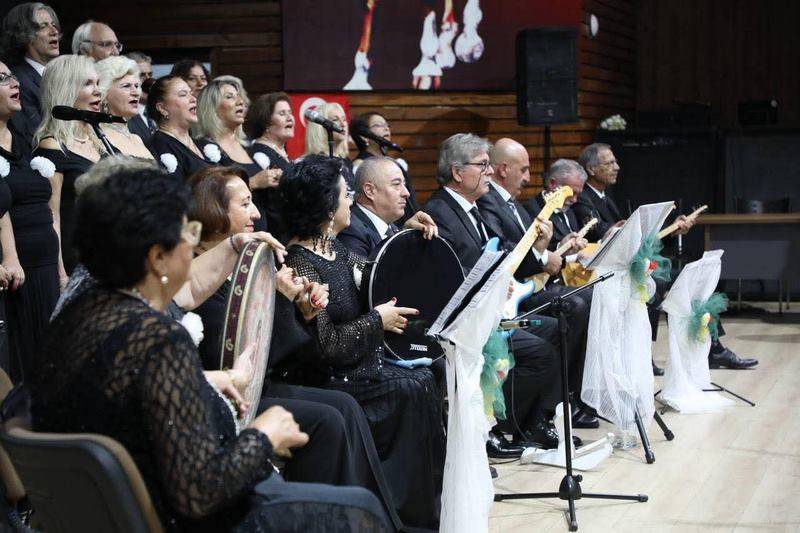 Akçay Altınkum Solistler Grubu konseri kayran bıraktı
